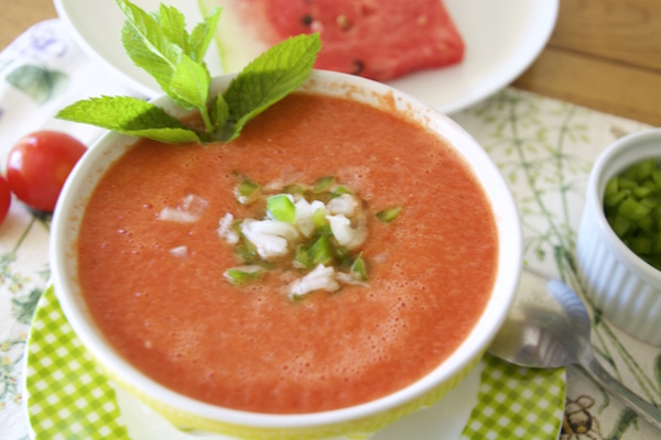 Bol de gazpacho de sandía
