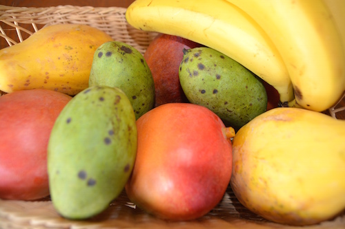 Diversas frutas maduras