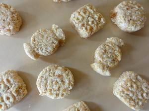 Caramelos de piña seca