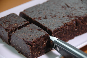 Brownie cortado a cuadrados